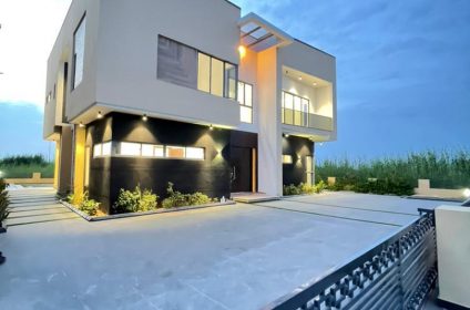 Very Luxurious Duplex Mansion with swimming pool in ikota lekki