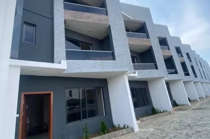 4 bedroom terrace duplex in osapa lekki lagos. Call or Whatsapp +2348135593206